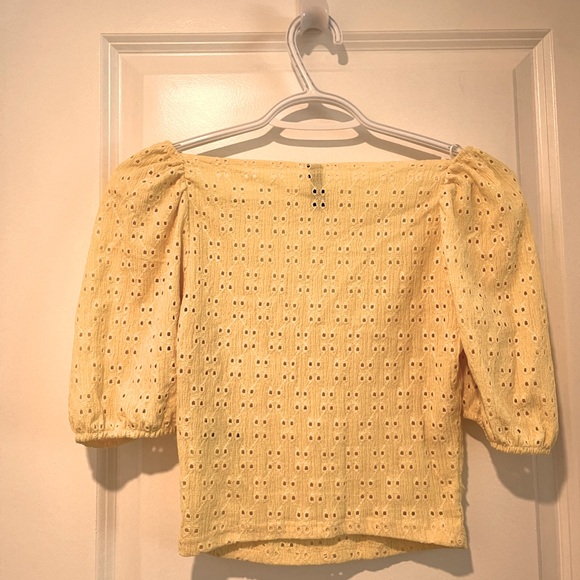 H&M yellow summer cropped top with sleves - Picture 2 of 2